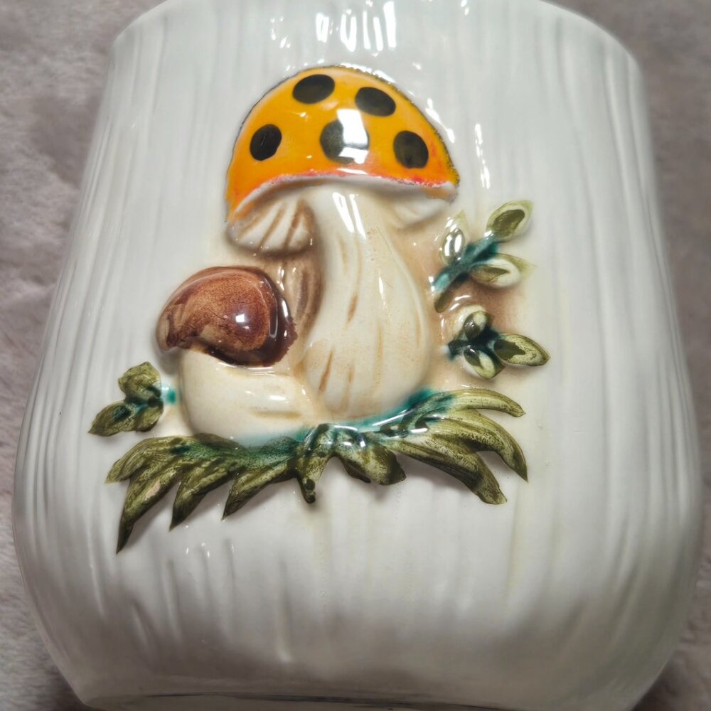 Merry Mushroom Canister Jar with Lid 6.25" Has Small Chips on Edges
